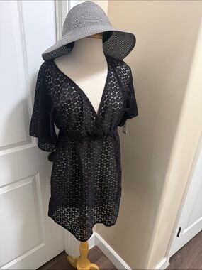 NWT Kenneth Cole Black Eyelet Lace Swim Cover-Up Tunic